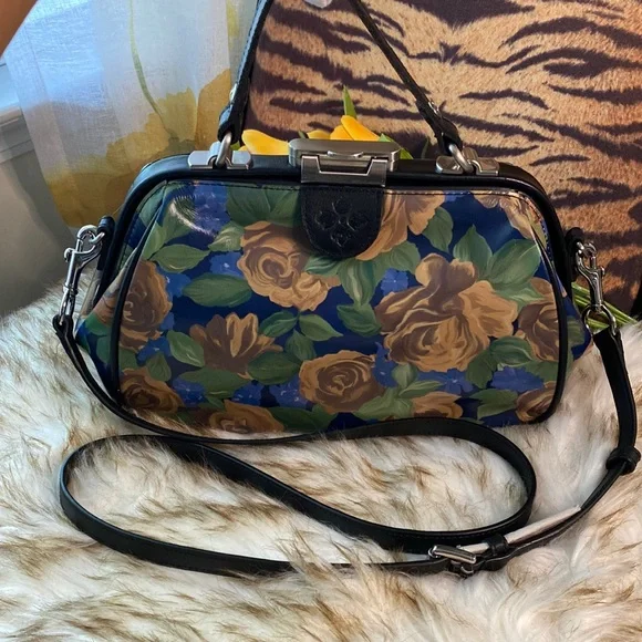 Patricia Nash Black Floral Print Convertible Backpack/Crossbody/Tote NEW! NWOT Patricia Nash Floral Backpack Bags & Handbags for Women for  main image 4
